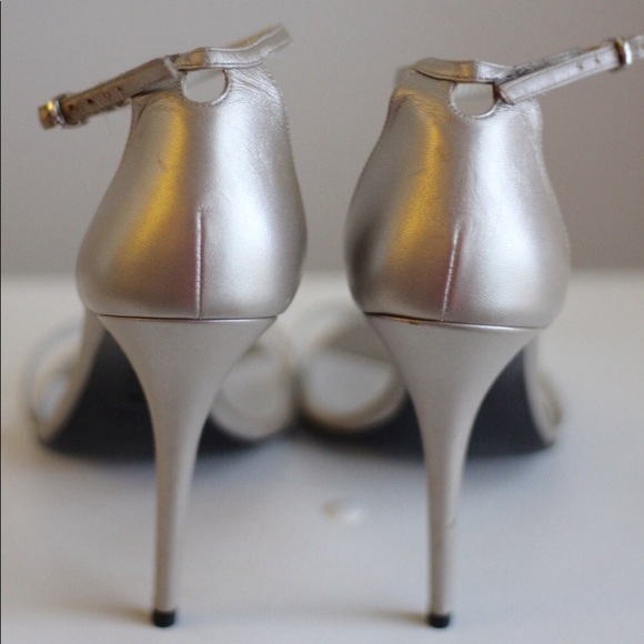 SOLD - Stuart Weitzman Nudist silver heels - Picture 3 of 5